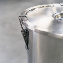 Load image into Gallery viewer, Ss Brewtech Brewmaster Brew Bucket 14 Gallon
