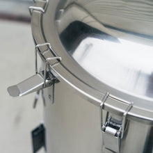 Load image into Gallery viewer, Ss Brewtech Chronical Fermenter 7 Gallon
